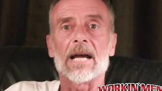 Hairy amateur jizzes all over his belly after masturbating