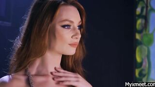 Babe gets fucked on clubing men 220
