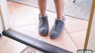 Big ass Gizelle Blanco fucks hot lesbian