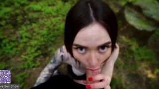 A guy fucks his sexy girlfriend in the forest