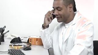 Loirinha gostosa do rabão fudendo com o negão dotado