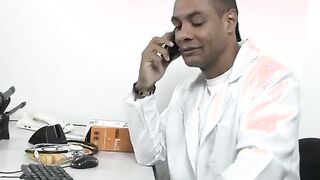 Loirinha gostosa do rabão fudendo com o negão dotado