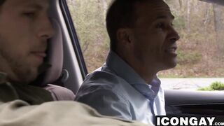 Hitchiker Roman Todd bangs DILF Rodney Steeles tight asshole