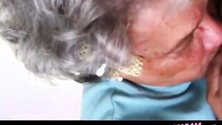 Granny Give a nice blowjob