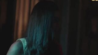 Desi bhabi ki nikalbayi raat bhar chikhe