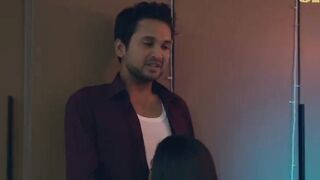 Desi bhabi ki nikalbayi raat bhar chikhe