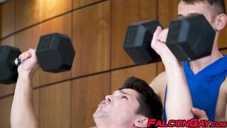 Fit stud gets turned on after exercising and gives a blowjob