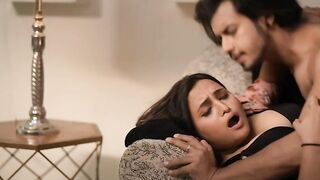 Pati ko dhokha deke patni ne kiya premi ke sath sex