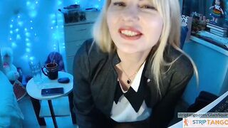 GlamSquirt Free live porn at stripTango