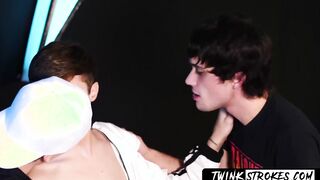 Novice twinks butt banging in sweet trio