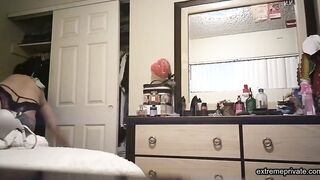 Bending stepmom, bare ass (hidden cam)