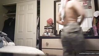 Bending stepmom, bare ass (hidden cam)