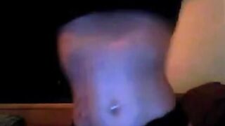 Nice MILF masturbating on Webcam