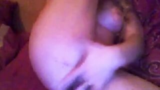 Nice MILF masturbating on Webcam
