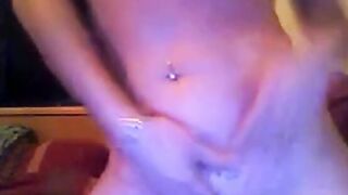 Nice MILF masturbating on Webcam