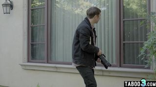 PI gathers evidence in a housewifes cunt