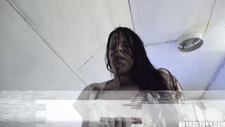 HORROR PORN – The Girl from The Well