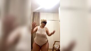Turkish cougar Meltem Buyukcan exposing herself