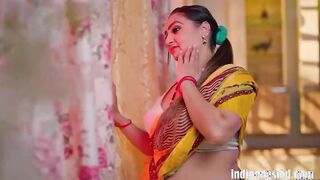 Merrid Bhabhi Hardcore Sex with Husbund Friend  in Badroom