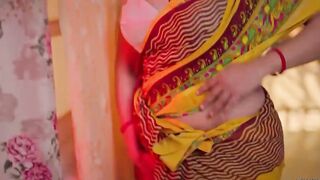 Merrid Bhabhi Hardcore Sex with Husbund Friend  in Badroom