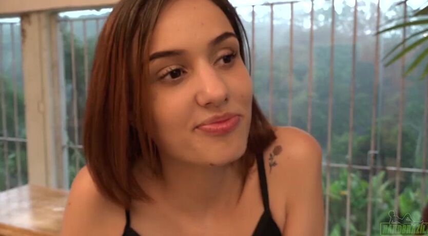 Morena novinhas gostosa do rabão fudendo com o negão dotado