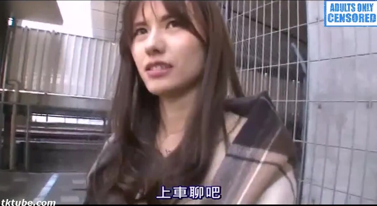 HAWA-130  Kongaiseikō Gokkun Sokubaku Rankō Okusama Ryoko-san 37 years old (1)