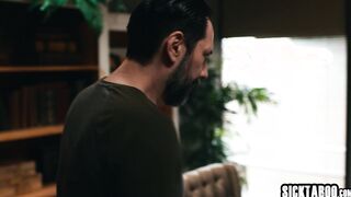 MILF drops on knees and gave a blowjob
