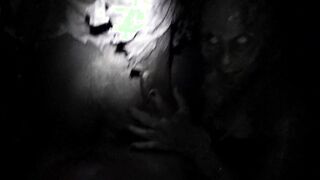 HORROR PORN – Walking Zombies