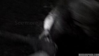 HORROR PORN – Walking Zombies