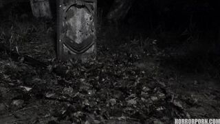 HORROR PORN – Walking Zombies