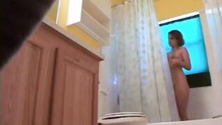Stepdaughter 19 shaves pussy in shower (hidden cam)