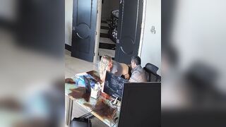 كميرات المراقبة تكشف خيانة زوجة مع عمها