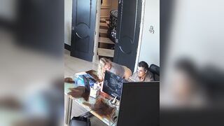 كميرات المراقبة تكشف خيانة زوجة مع عمها