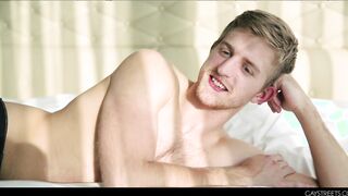 Levi Michaels And Max Carter Flip Fuck
