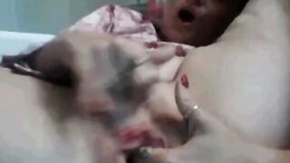 German Amateur Rubs Her Pussy On Webcam