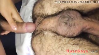 Bareback Webcam Amateur Takes on Hairy Hunk's Virgin Ass