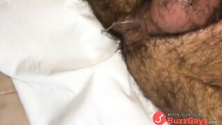 Bareback Webcam Amateur Takes on Hairy Hunk's Virgin Ass