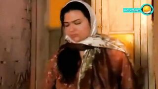 محارم البنت و زوج امها الاعمى استغلت غياب الام ولبست خاتمها ومارست ممارسه كامله مع زو
