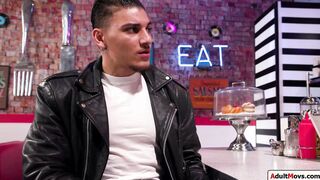 You cant jerk your dick off in my diner