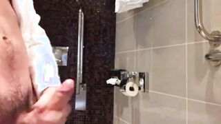 Big Cocks Cumpilation: 25 Amateur Webcam Handjobs