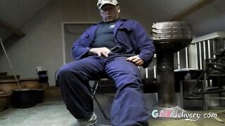 Big-Cock Farmer Daddy Jerks Off