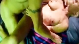 Deutsches Amateurpaar teilt seine Frau mit einem anderen Mann