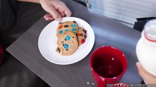 Dreamin' About My Stepsis's 'Milk & Cookies'