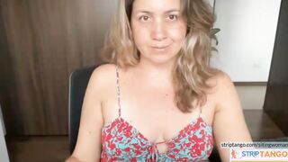 sitingwoman Online sex chat at stripTango