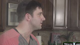Trans stepsis Aubrey Kate compares dick