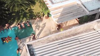 Orgia na piscina