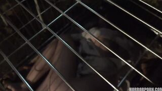 Horror Porn 3 The girl in the cage