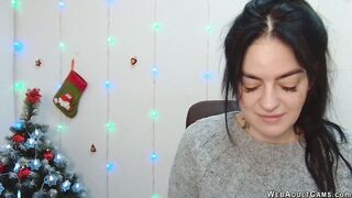 Brunette amateur babe chatting on webcam solo show