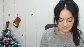 Brunette amateur babe chatting on webcam solo show