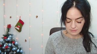 Brunette amateur babe chatting on webcam solo show